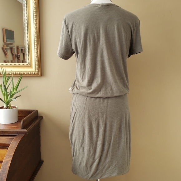 James Perse Short Sleeve Blouson Dress Green Ruched Size Large NWT - Picture 7 of 10